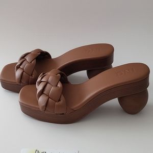 I.N.C Brown  Woven Padded Zaleste Roud Sculpted Heel Size 7.5/38